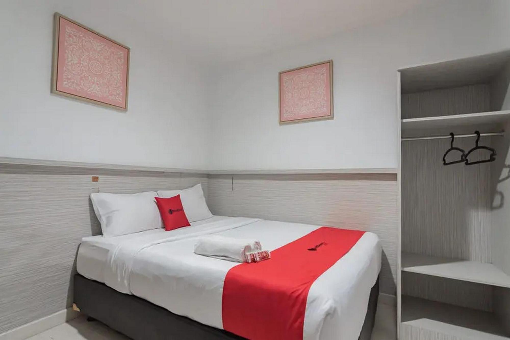 Hotel Reddoorz At Arwiga Near Rs Hasan Sadikin 2*