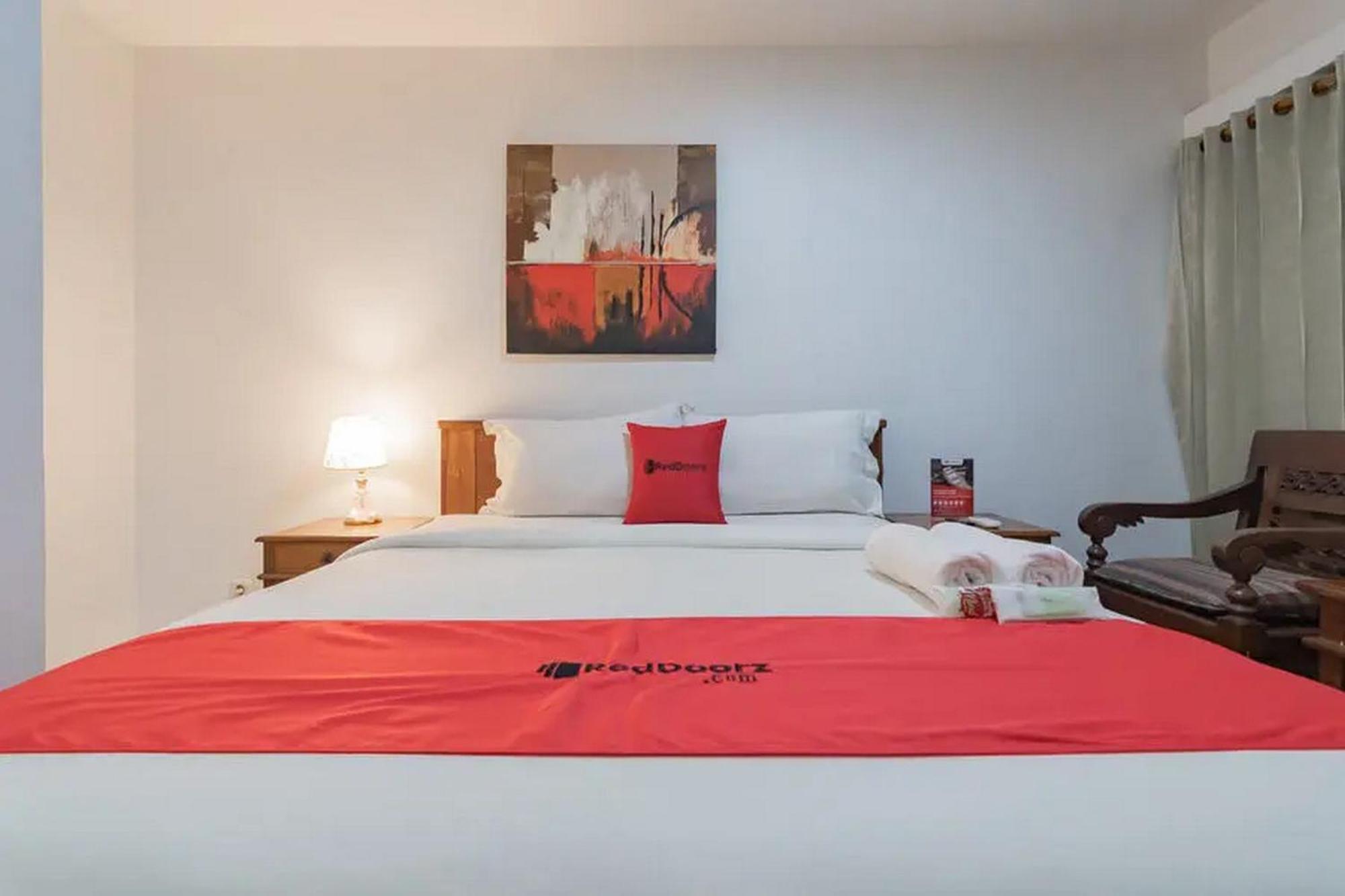 Reddoorz At Arwiga Near Rs Hasan Sadikin 2* Bandung