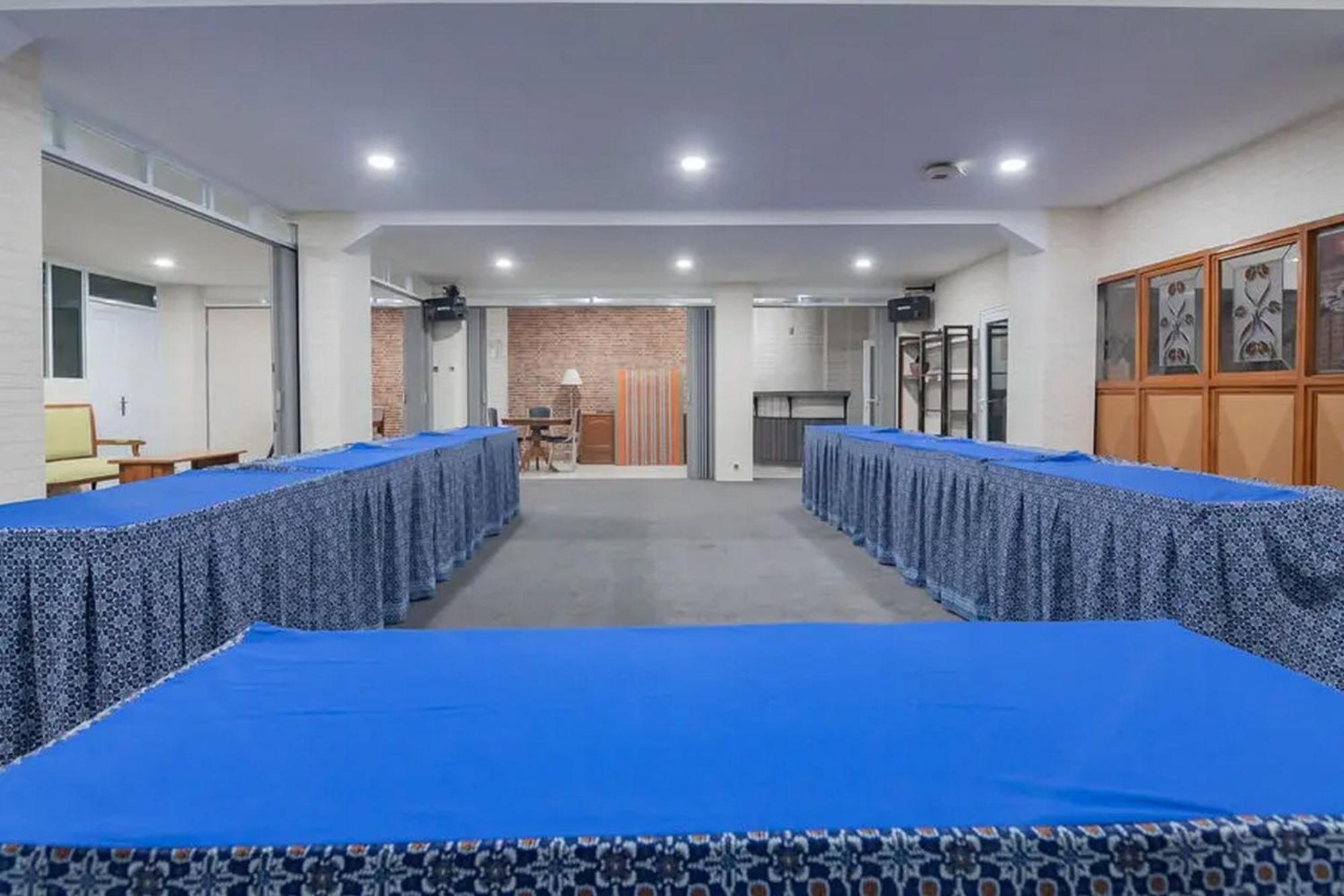 Hotel Reddoorz At Arwiga Near Rs Hasan Sadikin 2*